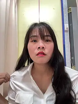 Naked-xx online show from June 9, 2026, 1:12 pm