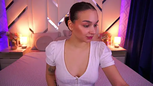 FlirtyMusa online show from April 10, 2026, 1:16 pm
