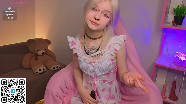 Mary Wester online show from April 21, 2026, 1:07 am