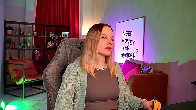 Snapshot of VireliaMoonfall chatting on April 24, 2026, 8:39 am VireliaMoonfall online show from April 24, 2026, 8:39 am