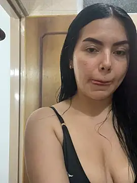 Snapshot of Cami_olarte chatting on April 20, 2026, 4:26 am Cami olarte online show from April 20, 2026, 4:26 am