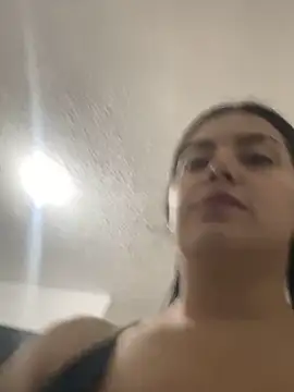 Snapshot of Cami_olarte chatting on April 23, 2026, 3:25 pm Cami olarte online show from April 23, 2026, 3:25 pm