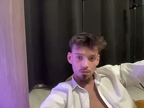 Snapshot of dariosx chatting on March 31, 2026, 9:48 pm dariosx online show from March 31, 2026, 9:48 pm