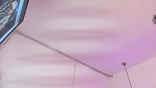 scarlett turner  online show from March 28, 2026, 1:22 pm