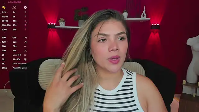 Sofia Velvetx online show from April 8, 2026, 2:06 pm