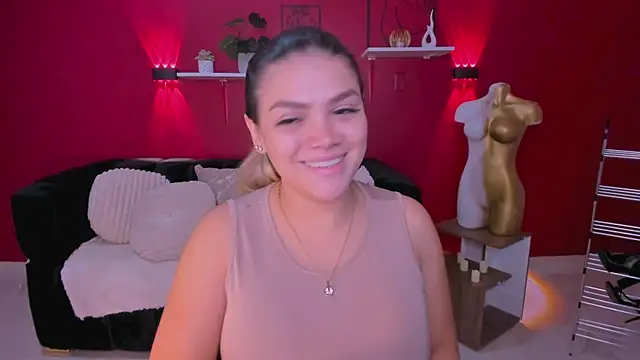 Sofia Velvetx online show from May 26, 2026, 1:07 pm
