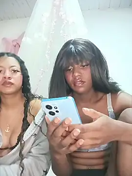 Snapshot of BelleKaty_ chatting on April 12, 2026, 8:25 pm BelleKaty online show from April 12, 2026, 8:25 pm