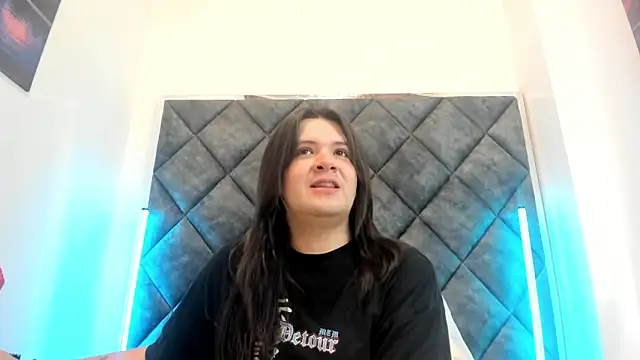 Snapshot of MatthewDavis_ chatting on April 5, 2026, 11:29 am MatthewDavis online show from April 5, 2026, 11:29 am
