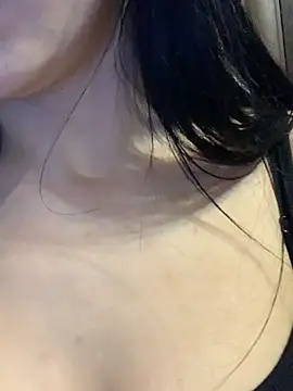 camila beautiful online show from April 28, 2026, 5:07 pm