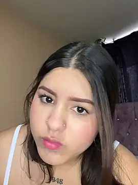 Norabyxxx online show from April 19, 2026, 9:39 pm