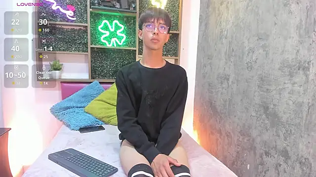 Eyden Connor online show from June 9, 2026, 8:53 pm