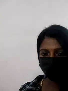 Tamil Hot Thara online show from April 15, 2026, 9:49 am