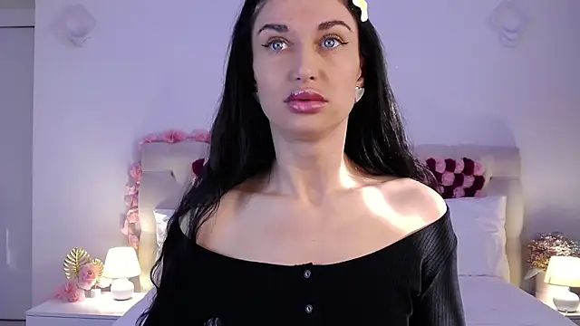 AriannaCruise online show from May 3, 2026, 2:28 am