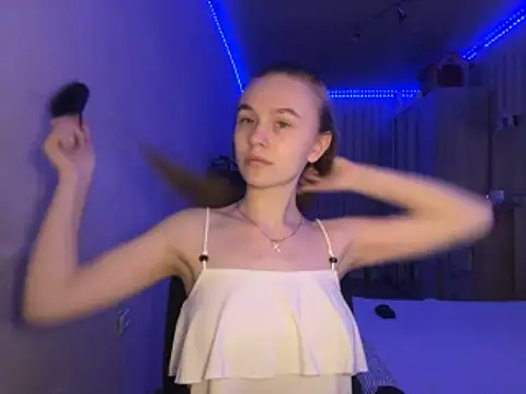 melissashineeee online show from April 12, 2026, 1:27 pm