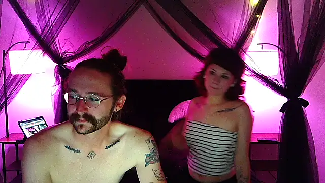 Rose n Hippie online show from March 28, 2026, 12:54 am