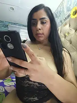 Snapshot of val_eria chatting on June 8, 2026, 1:28 am val eria online show from June 8, 2026, 1:28 am