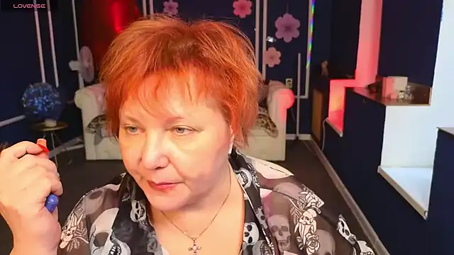 Kira Kingslee online show from April 27, 2026, 11:19 am