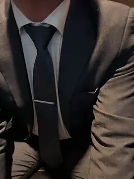 RYUICHI 1919 online show from April 2, 2026, 10:57 am