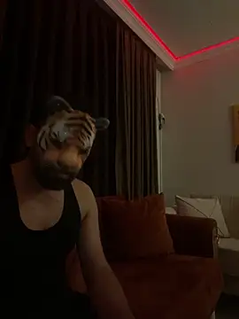 sena060 online show from April 15, 2026, 7:43 pm