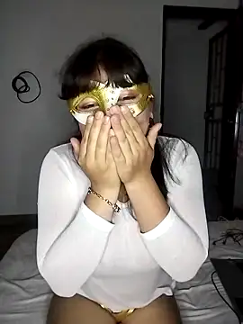 Lesleyxx online show from April 18, 2026, 3:43 am