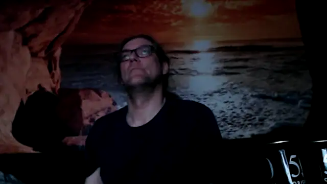 Snapshot of marcmarx0511 chatting on March 28, 2026, 1:49 am marcmarx0511 online show from March 28, 2026, 1:49 am