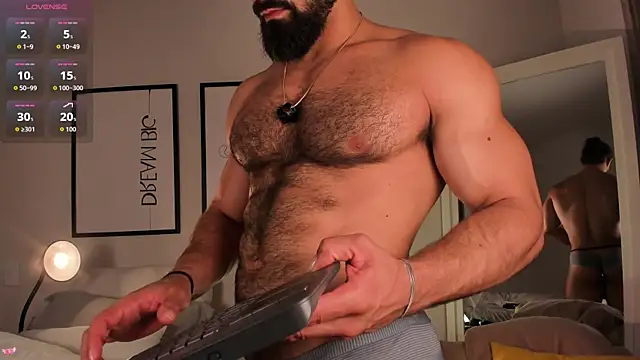 Max strong01 online show from June 6, 2026, 2:05 am