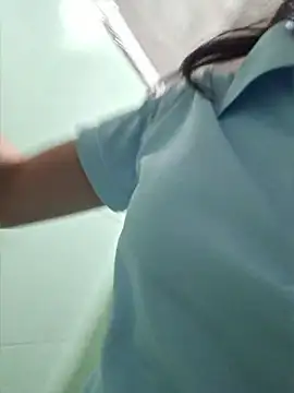 hanameo online show from April 6, 2026, 1:56 pm