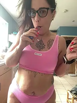 IvyBelleMilf online show from April 14, 2026, 11:49 am
