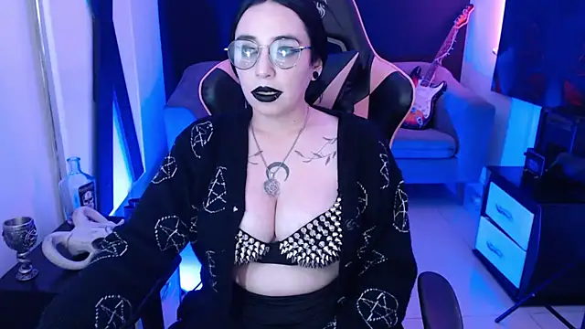Nyxnocturne online show from June 3, 2026, 2:33 pm