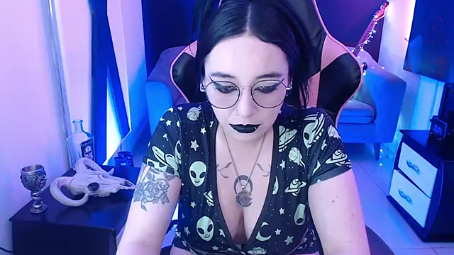 Nyxnocturne online show from June 5, 2026, 2:34 pm