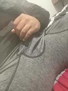 ENTEEXIOM online show from April 4, 2026, 4:44 am