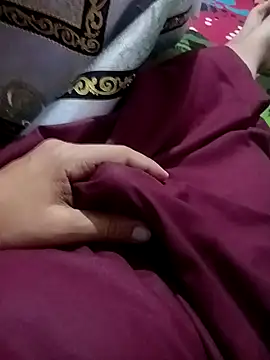 Snapshot of IsmailTrouble chatting on April 4, 2026, 12:42 am IsmailTrouble online show from April 4, 2026, 12:42 am