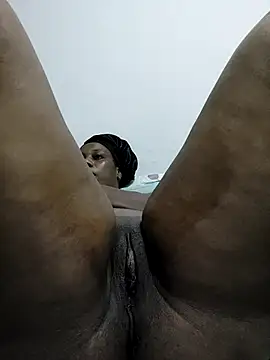 Dutches101 online show from April 9, 2026, 2:00 am