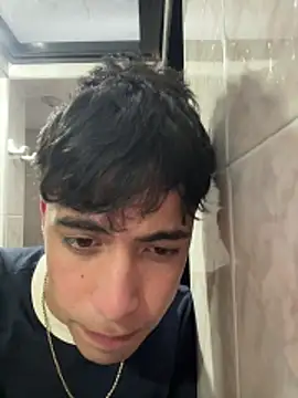 nico herrera   online show from April 21, 2026, 10:45 pm