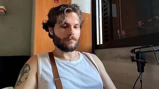 Snapshot of K0r1n chatting on March 29, 2026, 8:42 pm K0r1n online show from March 29, 2026, 8:42 pm