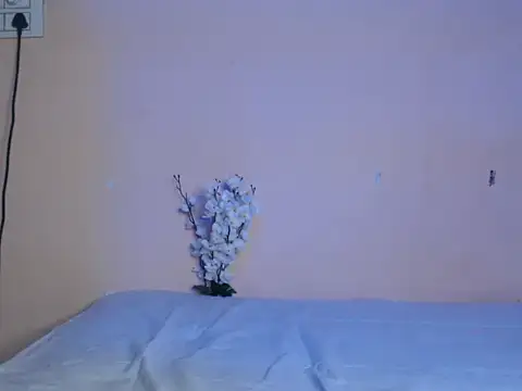 chocolate sophia online show from April 2, 2026, 11:30 am