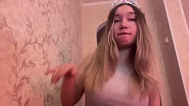 Snapshot of IreneOrbison chatting on April 3, 2026, 1:31 pm IreneOrbison online show from April 3, 2026, 1:31 pm