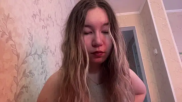 Snapshot of IreneOrbison chatting on April 8, 2026, 12:38 pm IreneOrbison online show from April 8, 2026, 12:38 pm