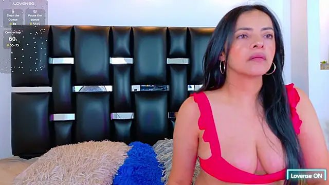 Estrellaa 023 online show from May 29, 2026, 12:03 pm