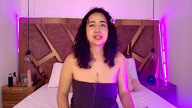 Snapshot of bella_swwan_ chatting on May 29, 2026, 7:23 pm bella swwan online show from May 29, 2026, 7:23 pm