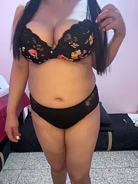 Sorayaseex online show from May 6, 2026, 1:16 pm