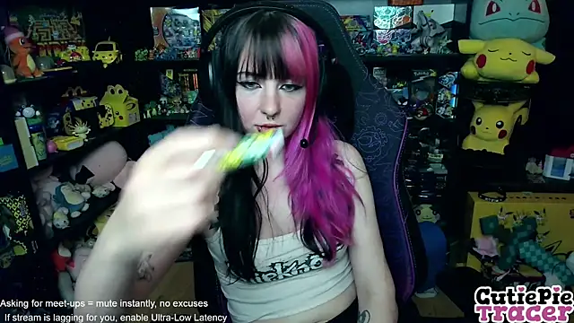 CutieTracer online show from June 2, 2026, 9:50 pm