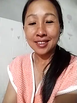 Lisa-aa online show from May 10, 2026, 1:05 pm
