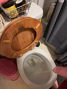 Shawnronald420861 online show from April 15, 2026, 7:10 pm