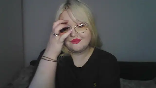 Elayne Sweet online show from May 14, 2026, 6:09 am