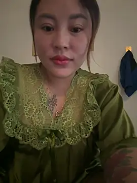 Lina-Naughty online show from April 23, 2026, 6:03 am