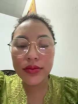 Lina-Naughty online show from April 26, 2026, 4:48 pm