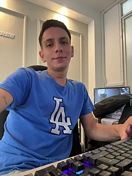 Snapshot of Liam_Fiire chatting on May 25, 2026, 6:36 pm Liam Fiire online show from May 25, 2026, 6:36 pm