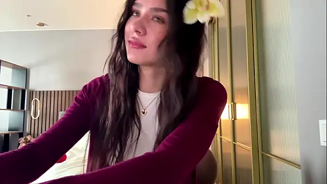 Snapshot of MinnaWatwood chatting on April 13, 2026, 6:08 am MinnaWatwood online show from April 13, 2026, 6:08 am