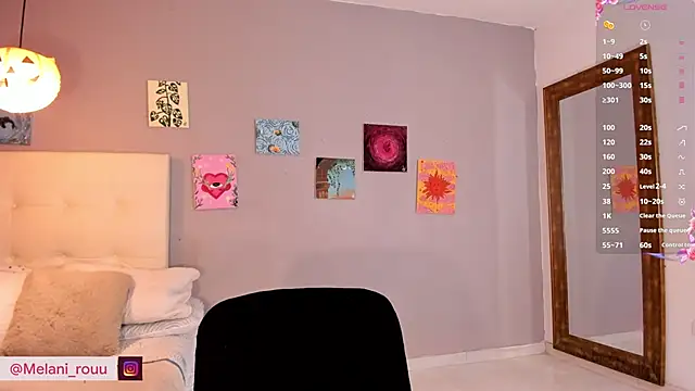 Melaniaa Roussee online show from June 11, 2026, 2:22 am